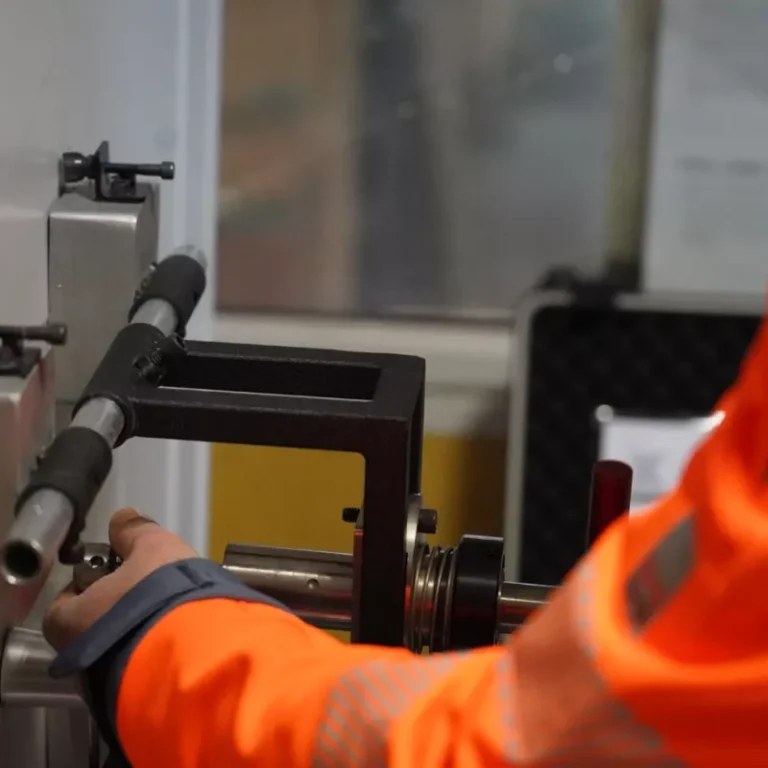 Avarinis_duru_atrakinimas_avarinis_duru_atrakinimas_Vilniuje_Vilnius_avarinis_duru_atrakinimas_kaina_visa_para_SOS_ATRAKINIMAS_ad2