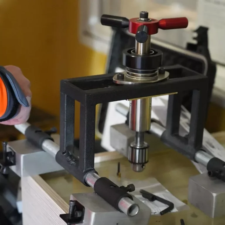 Avarinis_duru_atrakinimas_avarinis_duru_atrakinimas_Vilniuje_Vilnius_avarinis_duru_atrakinimas_kaina_visa_para_SOS_ATRAKINIMAS_ad4