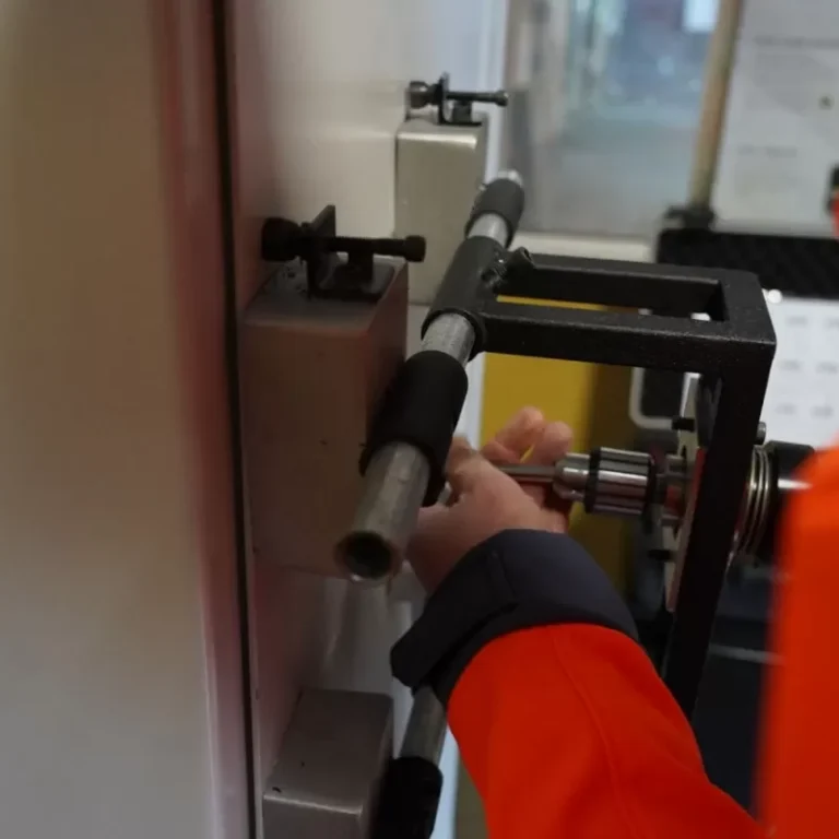 avarinis-seifu-atrakinimas (2)_0