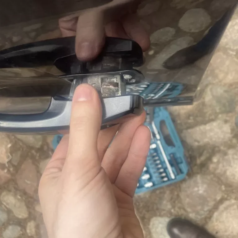 automobilio-duru-spyneles-remontas