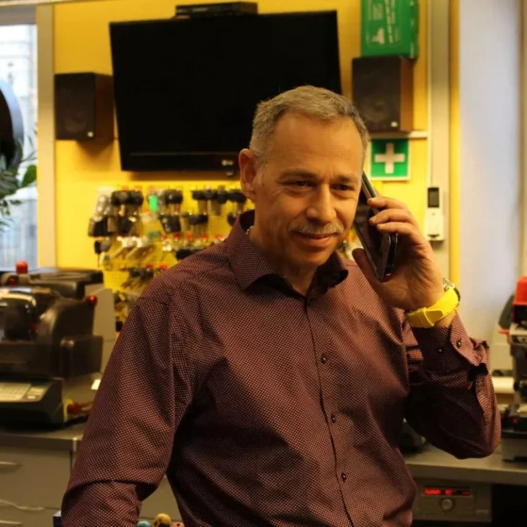 jokubas-kapustinas-kalba-telefonu